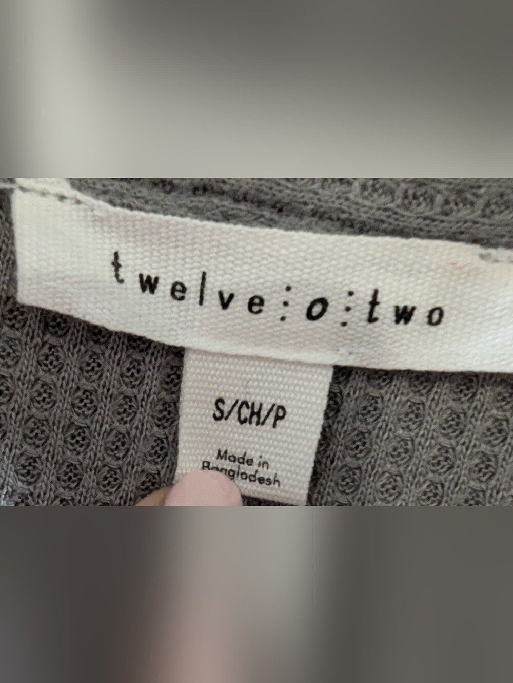 Twelve:O:Two Gray Waffle Knit Button Front Shacket Size Small - Picture 7 of 7